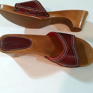 Montego Bay Club leather collection size 6 brown leather open-toed sandal.